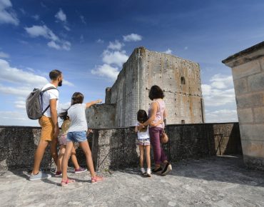 kids visit loches